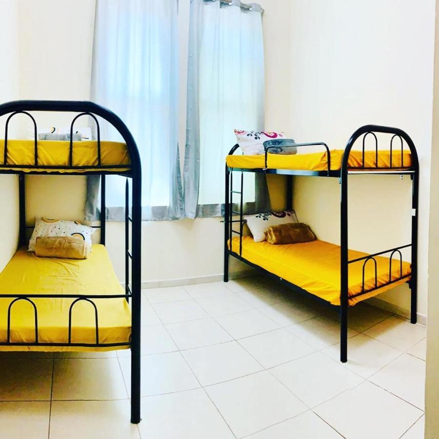 Ladies Only-Anaruby Backpackers - Metro Station Mashreq Дубай Екстериор снимка